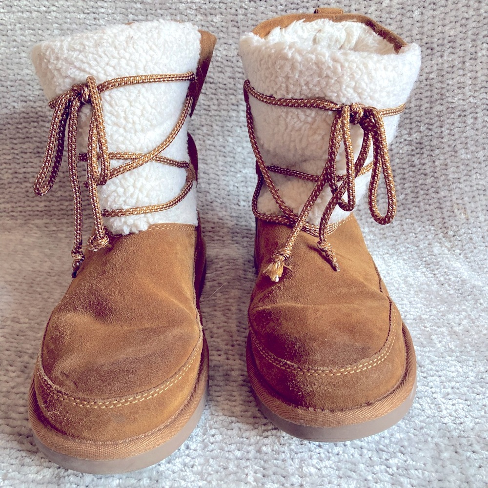 Koolaburra By UGG Kids Size 4 Suede Sherpa Lace Up Boots Tan Cream Cozy Winter
